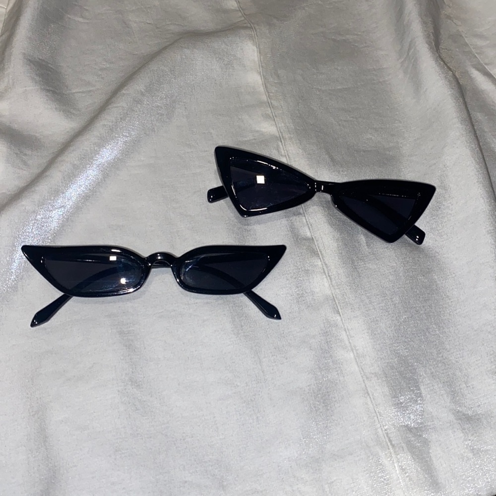 Set of 2 skinny cat eye glasses!